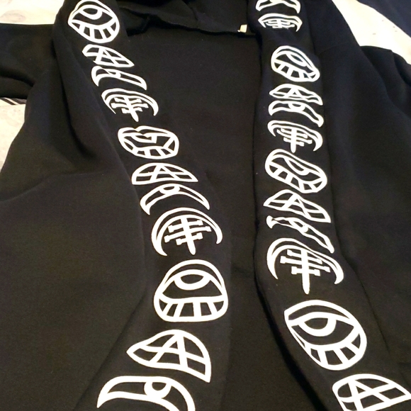 Witchy Alchemy Cloak - Picture 2 of 3